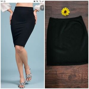 VINTAGE Elegant Black WOOL  Pencil Skirt By PRONTO ♠️🖤